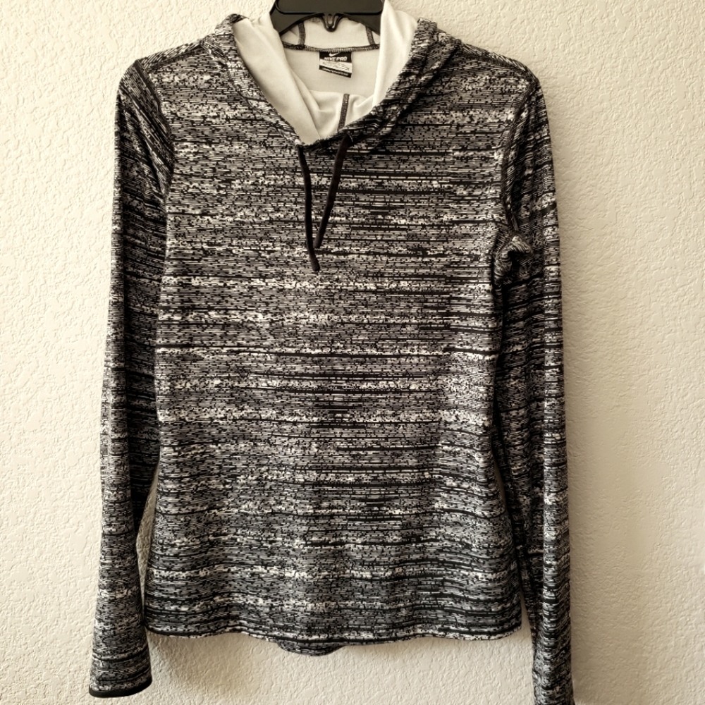 Nike pro pullover